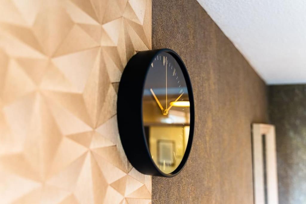 Ferienwohnung Golden Nugget Inkl Wlan, Parkplatz Detmold Exterior foto